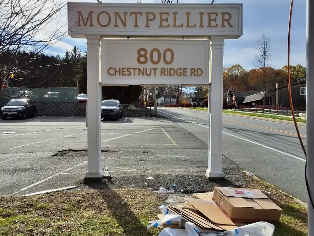 Plaza post sign by Marv'les Signs